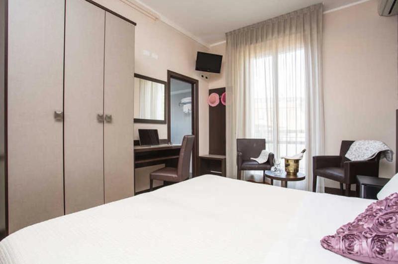 Hotel Lalla Beauty & Relax Cesenatico Extérieur photo
