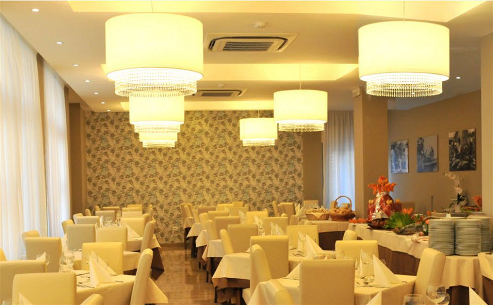 Hotel Lalla Beauty & Relax Cesenatico Extérieur photo